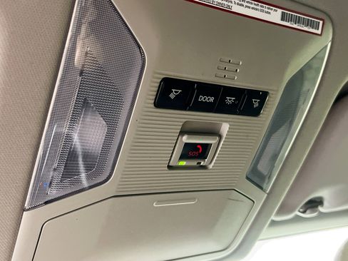 Used 2020 Toyota RAV4 LE image 22