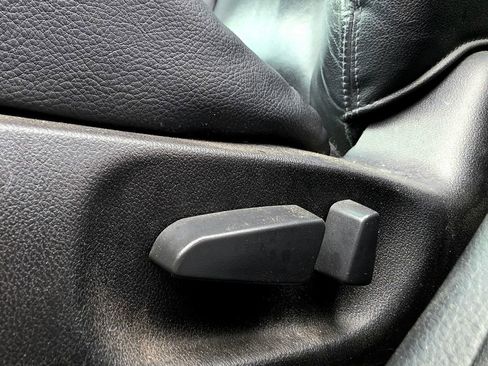 Used 2013 MAZDA MAZDA3 i Grand Touring FWD image 17