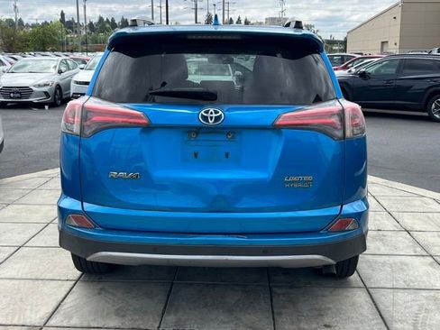 Used 2017 Toyota RAV4 Limited AWD/4WD image 6