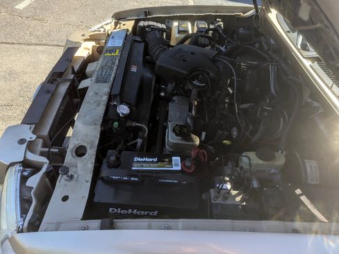 Used 2003 Ford Explorer Sport Trac XLT image 39