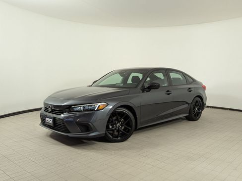 Used 2022 Honda Civic Sport image 1