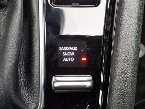 New 2026 Jeep Compass Limited image 13