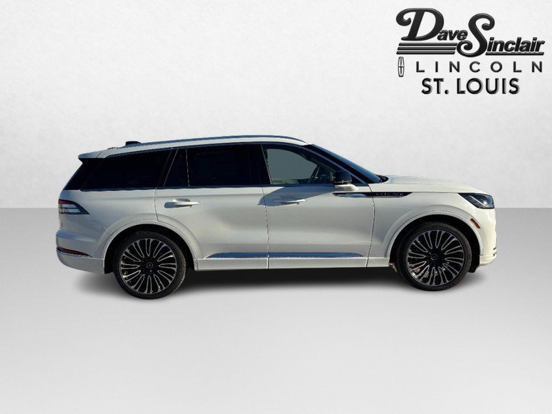 New 2027 Lincoln Aviator Black Label w/ Dynamic Handling Package AWD/4WD image 2