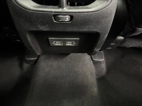 Used 2021 Jeep Cherokee Latitude Plus w/ Sun & Sound Group AWD/4WD image 31