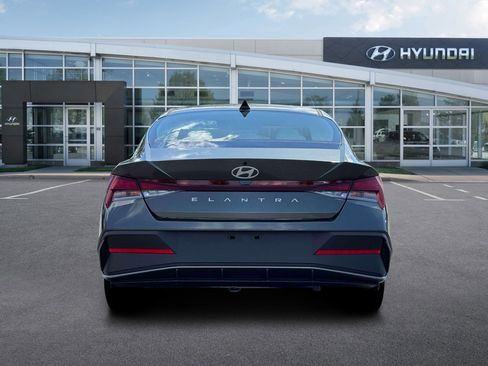New 2026 Hyundai Elantra SE FWD image 6