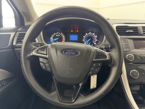 Used 2016 Ford Fusion S image 18