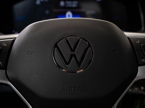 Used 2025 Volkswagen Jetta Sport image 27