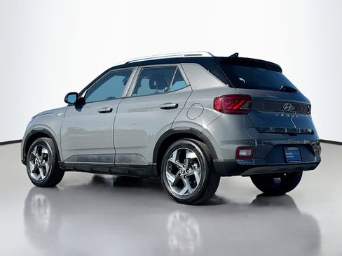 Certified 2022 Hyundai Venue Limited image 14