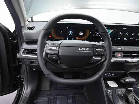 New 2026 Kia K4 EX FWD image 36