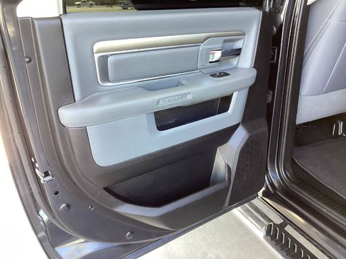 Used 2017 RAM 2500 SLT AWD/4WD image 11