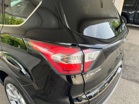 Used 2017 Ford Escape Titanium w/ Equipment Group 301A AWD/4WD image 37