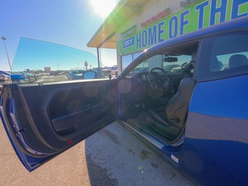 Used 2009 Dodge Challenger R/T image 23