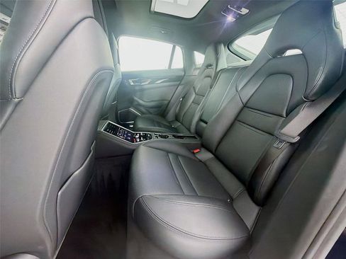 Used 2023 Porsche Panamera 4S image 18