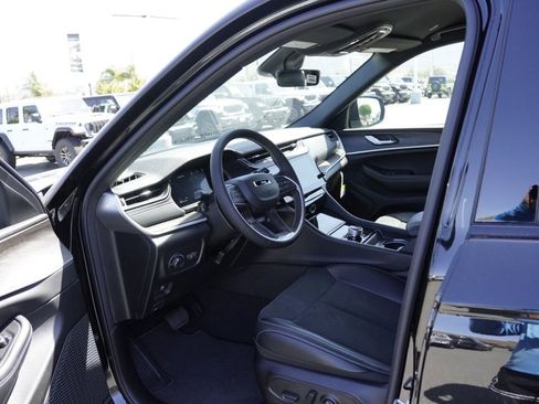 New 2026 Jeep Grand Cherokee L 2WD image 19