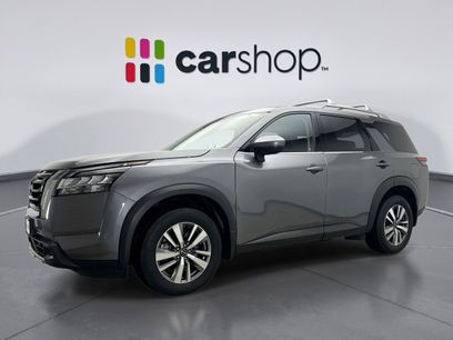 Used 2023 Nissan Pathfinder SL