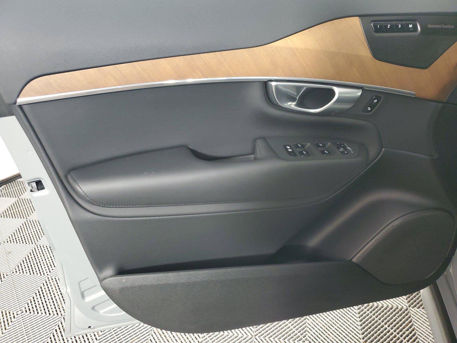 Certified 2024 Volvo XC90 B6 Plus AWD/4WD image 20