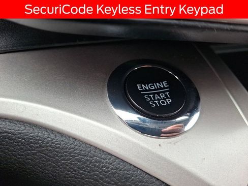 Used 2022 Ford Explorer XLT w/ Equipment Group 202A image 24