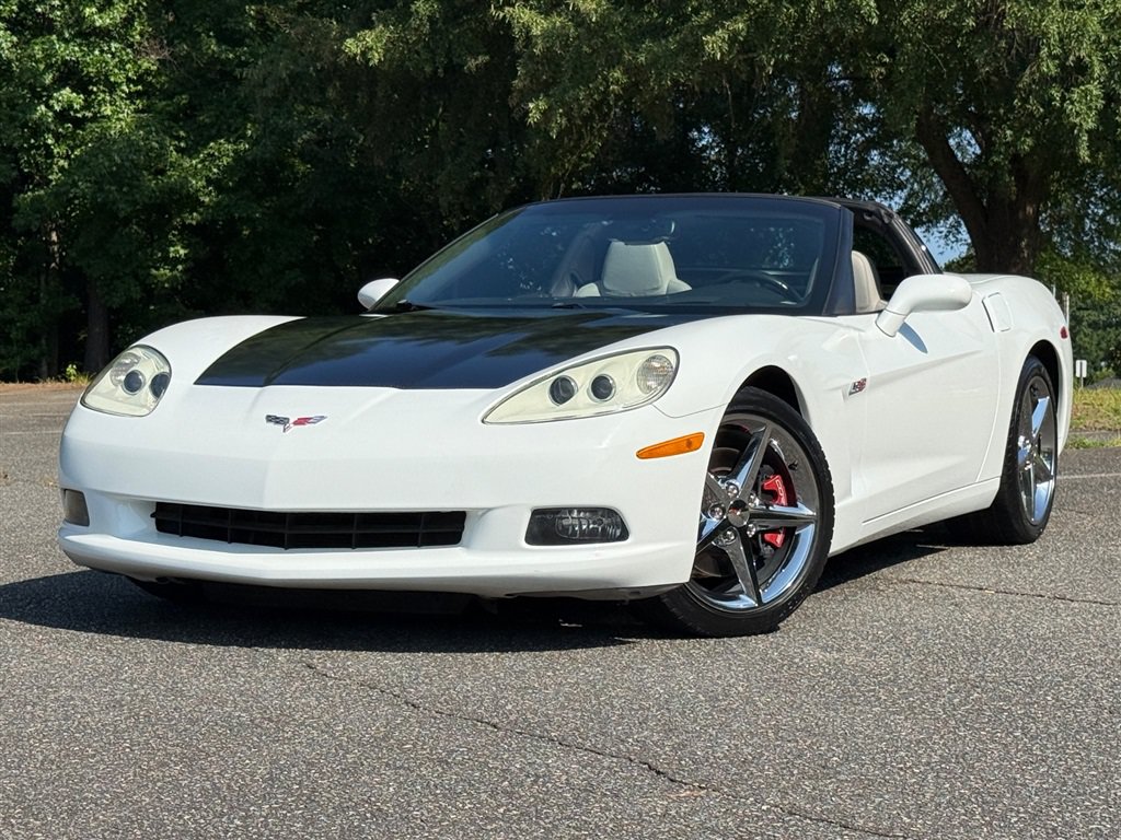 Used 2013 Chevrolet Corvette Coupe w/ 3LT Preferred Equipment Group RWD image 11