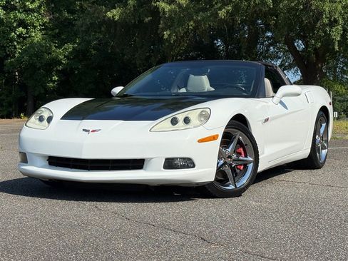 Used 2013 Chevrolet Corvette Coupe w/ 3LT Preferred Equipment Group RWD image 11