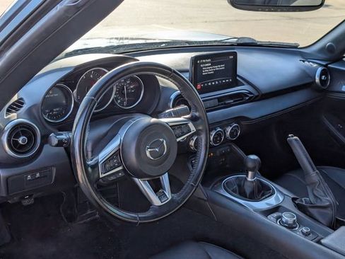 Used 2020 MAZDA MX-5 Miata RF Grand Touring image 12