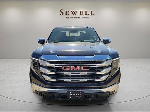 New 2026 GMC Sierra 1500 SLE w/ Preferred Package image 8
