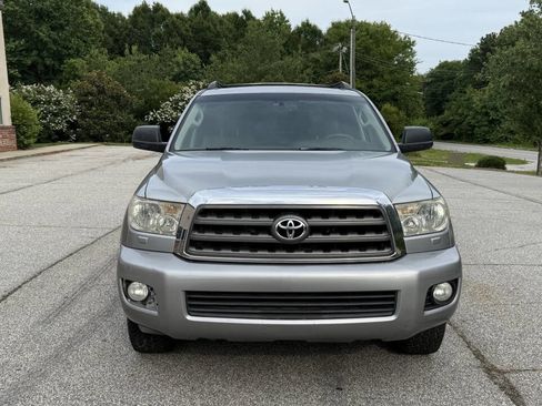 Used 2008 Toyota Sequoia SR5 image 2
