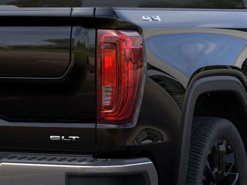 New 2026 GMC Sierra 1500 SLT image 11