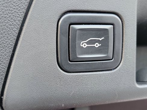 Used 2022 Buick Envision Essence w/ Sport Touring Package image 33