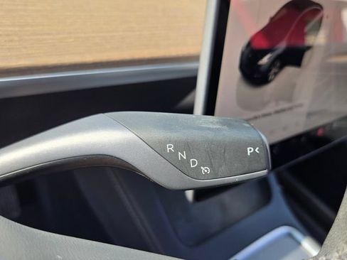Used 2024 Tesla Model Y Long Range RWD image 23