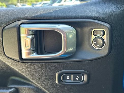 Used 2021 Jeep Gladiator Overland AWD/4WD image 23