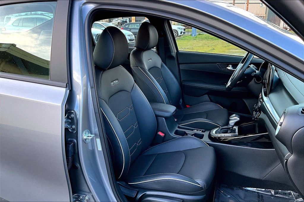 Used 2024 Kia Forte GT-Line FWD image 10