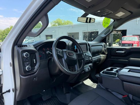 Used 2022 GMC Sierra 3500 Pro w/ Convenience Package AWD/4WD image 27