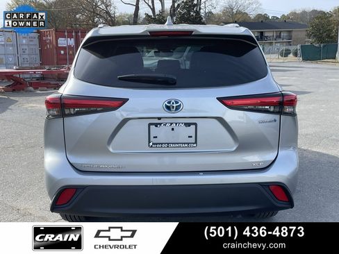 Used 2021 Toyota Highlander XLE image 6