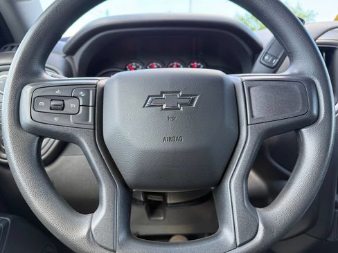 Used 2025 Chevrolet Silverado 1500 Custom Trail Boss AWD/4WD image 30
