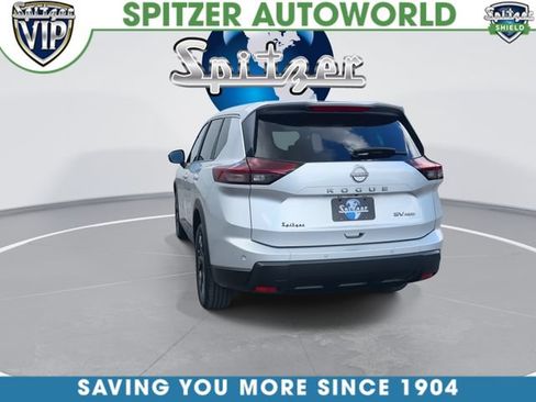 Used 2024 Nissan Rogue SV AWD/4WD image 8