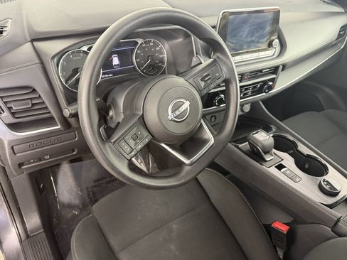 Used 2024 Nissan Rogue S AWD/4WD image 15