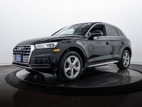 Used 2020 Audi Q5 2.0T Premium w/ Convenience Package image 6