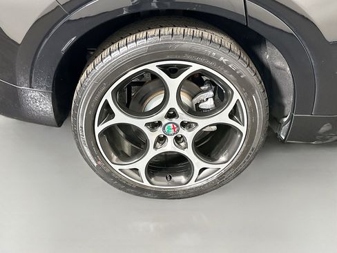 Used 2024 Alfa Romeo Tonale Ti AWD/4WD image 33