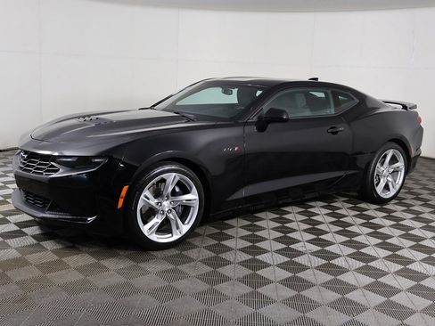 Used 2021 Chevrolet Camaro LT image 5