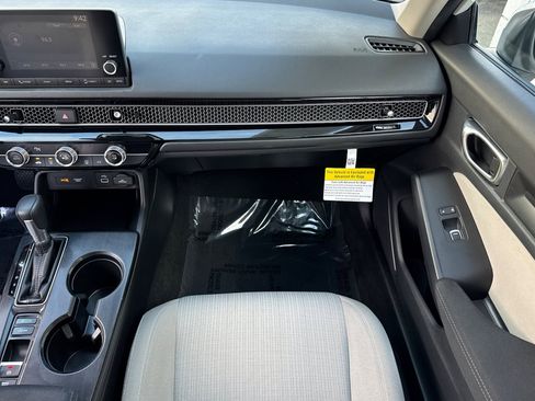 Used 2023 Honda Civic LX image 28
