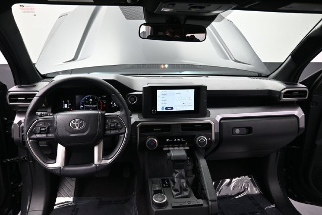 Used 2026 Toyota 4Runner SR5 RWD image 17