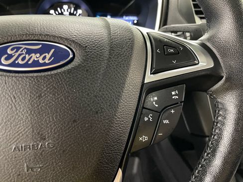 Used 2017 Ford Fusion Titanium FWD image 28