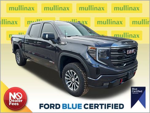 Used 2023 GMC Sierra 1500 AT4 w/ Technology Package AWD/4WD image 1
