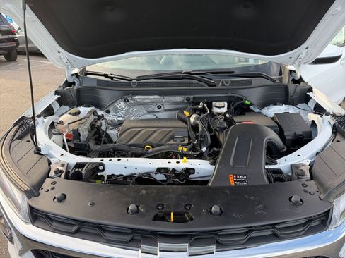 Used 2025 Chevrolet Trax LT image 30