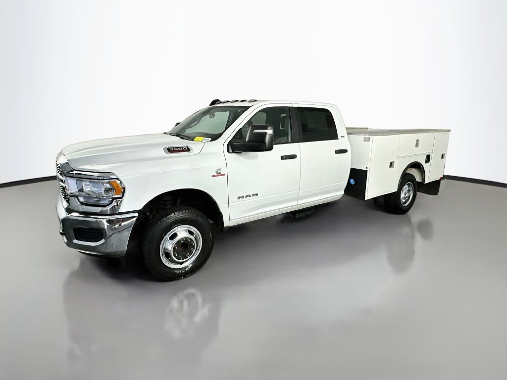 Used 2024 RAM 3500 SLT w/ Quick Order Package 2YG SLT AWD/4WD image 3
