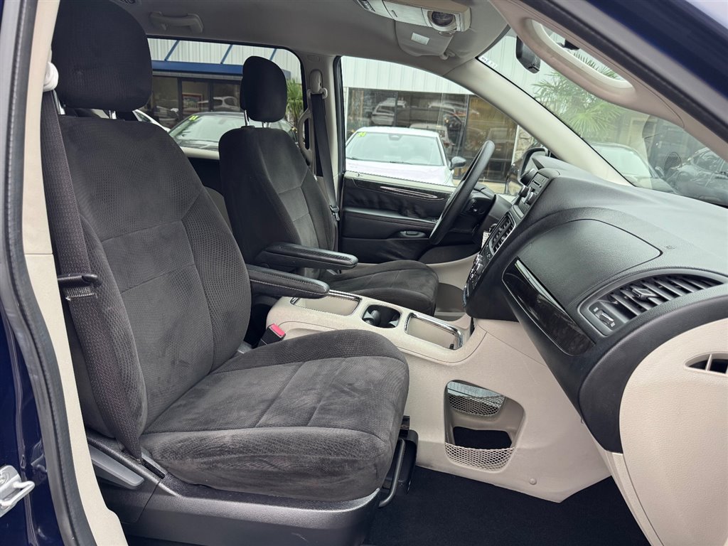 Used 2012 Dodge Grand Caravan SXT FWD image 15