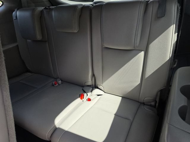 Used 2018 Toyota Highlander Limited FWD image 34