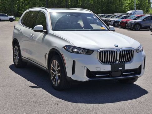 Used 2024 BMW X5 xDrive40i w/ Premium Package AWD/4WD image 7