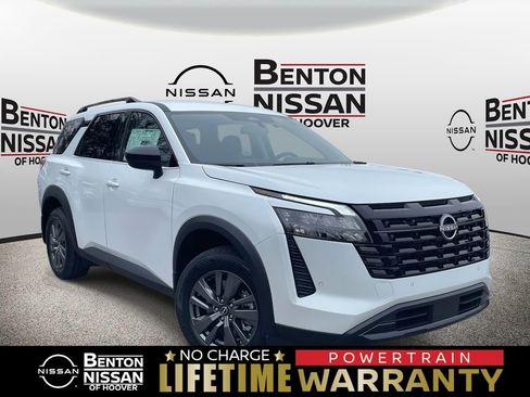 New 2026 Nissan Pathfinder SV image 1