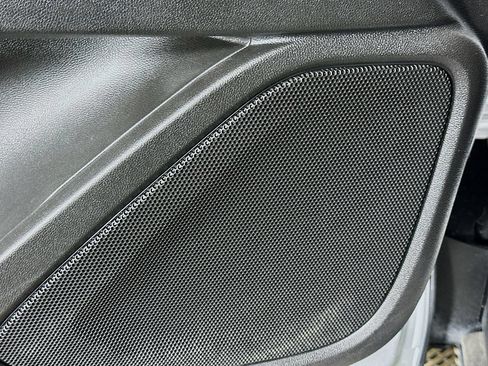 Used 2022 GMC Terrain SLE w/ Driver Convenience Package FWD image 18